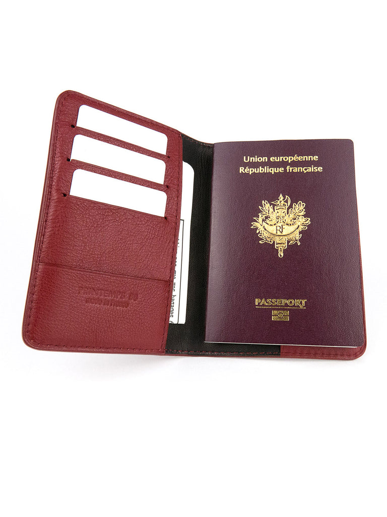 etui passeport en cuir rouge