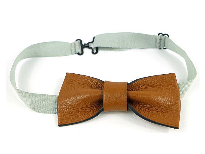 Nœud papillon en cuir camel, teinture de tranche bleu marine