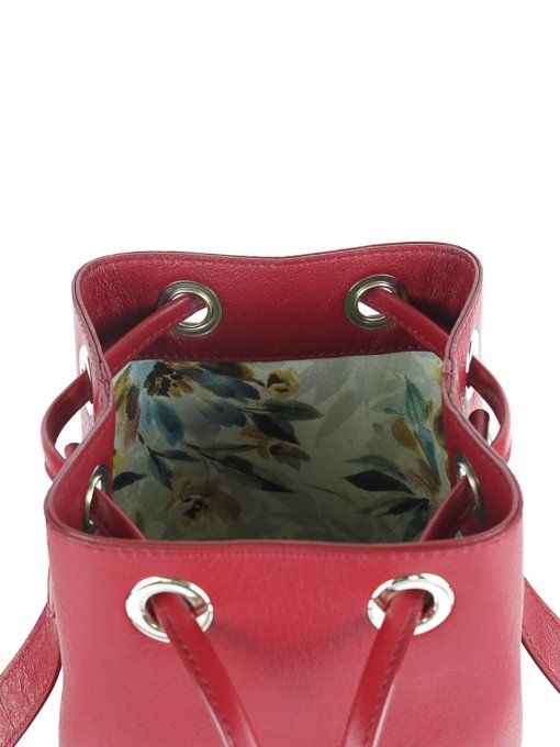 sac seau en cuir rouge createur