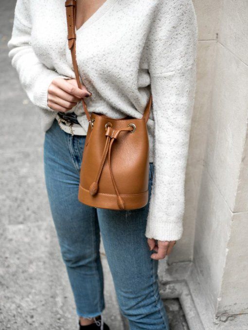 sac seau en cuir camel